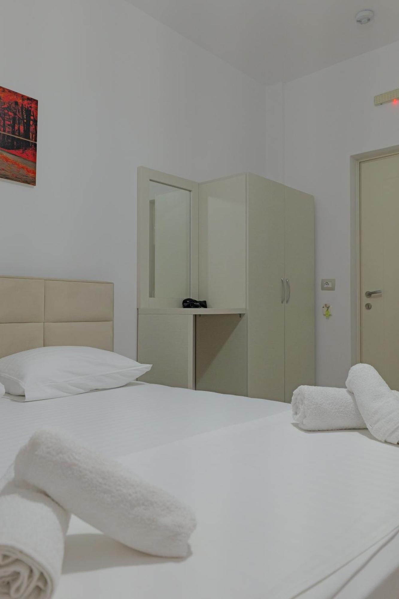 Hotel Veliaj Ksamil Eksteriør bilde