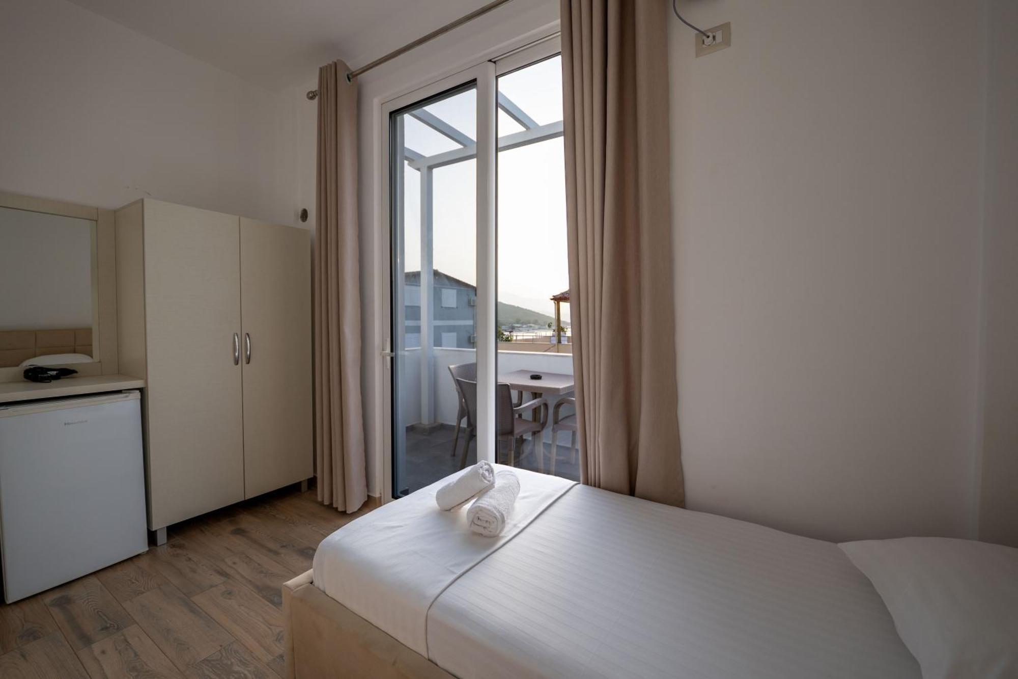 Hotel Veliaj Ksamil Eksteriør bilde